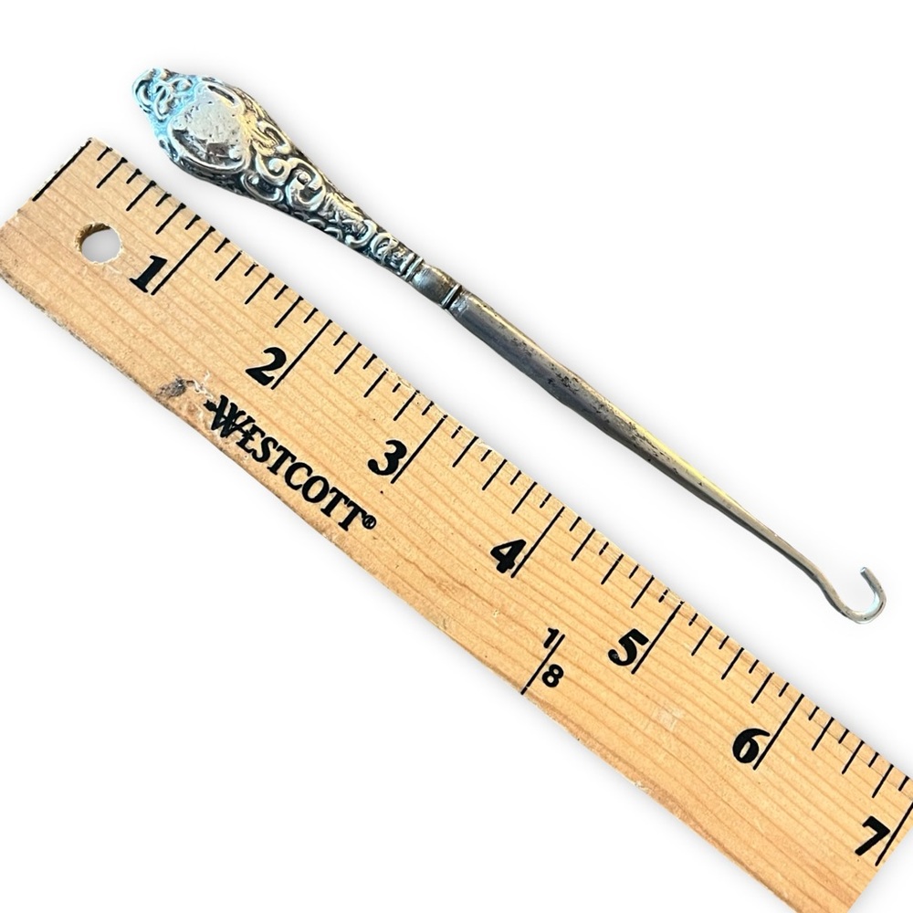 Ornate Sterling Silver Plate Button Hook - Picture 3 of 3